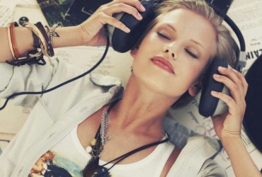 R&aacute;dio &eacute; o meio mais confi&aacute;vel para os brasileiros entre todas as plataformas de informa&ccedil;&atilde;o, aponta pesquisa