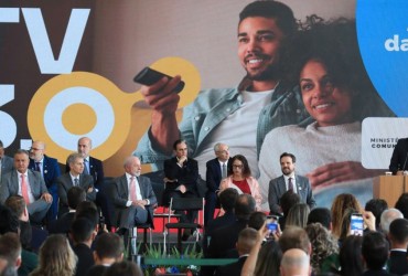 Ministro das Comunica&ccedil;&otilde;es, Frederico de Siqueira Filho, na cerim&ocirc;nia da assinatura do decreto da TV 3.0 / FOTO: Lula Marques/Ag&ecirc;ncia Brasil