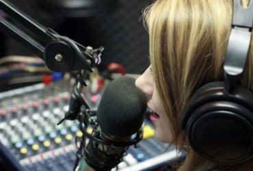 Governo Federal sanciona lei que padroniza carteira profissional de radialista